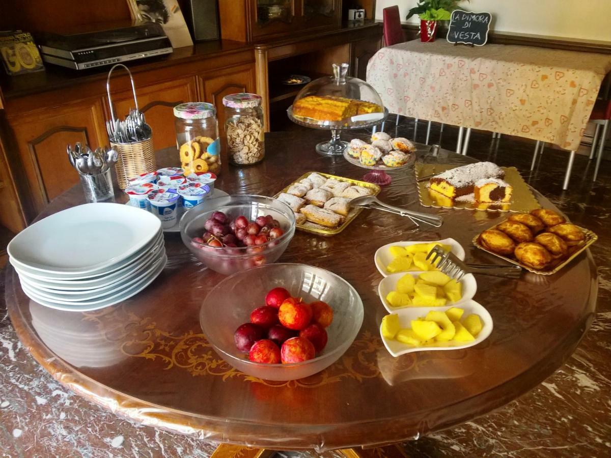 La Dimora Di Vesta Bed & Breakfast Lecce Dış mekan fotoğraf